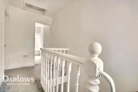 3 bedroom terraced house to rent - Photo 4