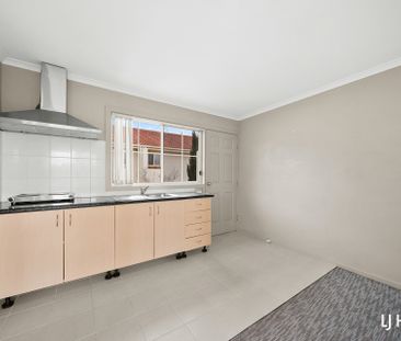 74B Kelleway Avenue, Nicholls ACT, Belconnen - Photo 6