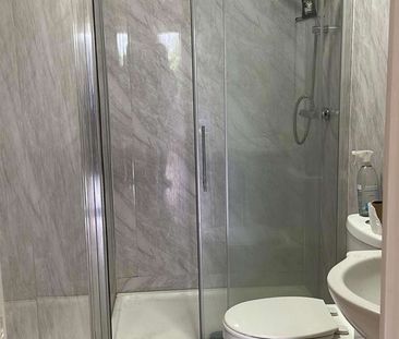 ENSUITE ROOM Room 4 - Photo 5