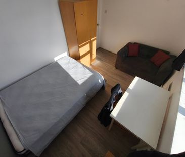 Room in a Shared Flat, Cottenham House, N19 - Photo 4