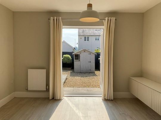 2 bedroom end of terrace house to rent - Photo 1