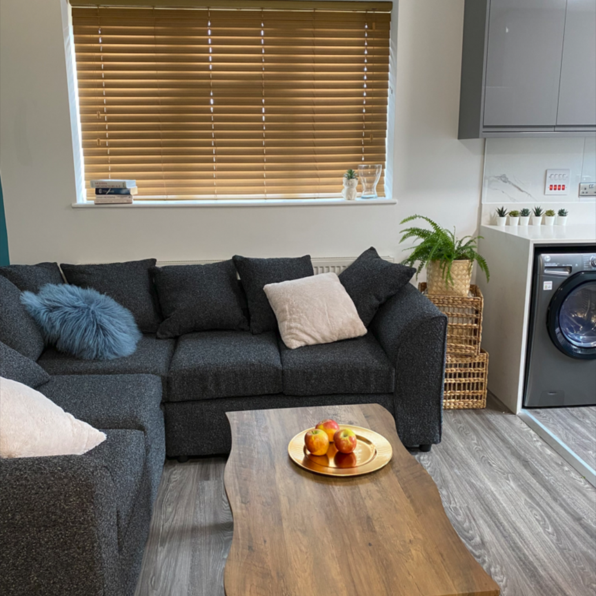 6 Bed Student Accommodation - Photo 1