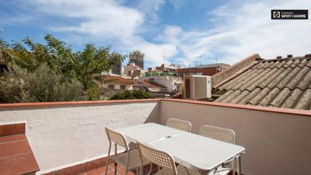2-bedroom apartment for rent in Esplugues de Llobregat, Barcelona. - Photo 4