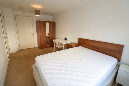 Room in a Shared Flat, Frean St, SE16 - Photo 2