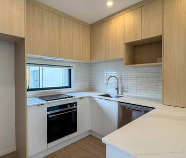 Brand new home! - Photo 4