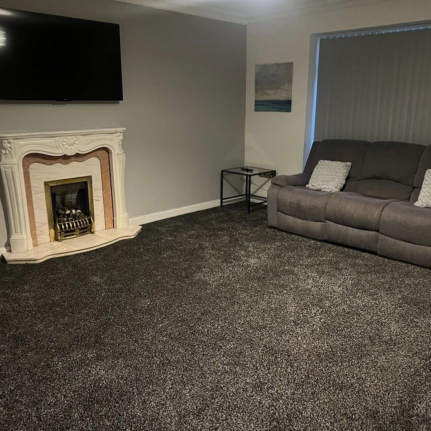 4 Bed Bungalow, Spencefield Lane, LE5 - Photo 1