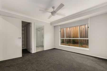 Spacious Modern Family Home - Photo 2