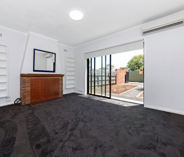 Location, Location! - Photo 1