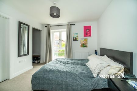 4 bedroom terraced house to rent - Photo 3