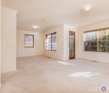 48 Banks Street, Yarralumla ACT 2600 - House For Rent | Domain - Photo 3