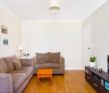 Immaculate 2 Bedrooom Unit In Prime Corrimal Location - Photo 3