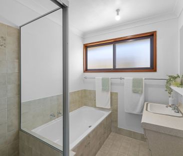 3 Bedroom - 1 Bathroom - Large Fenced Yard - Photo 4