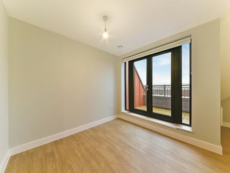 2 bedroom apartment - Photo 5