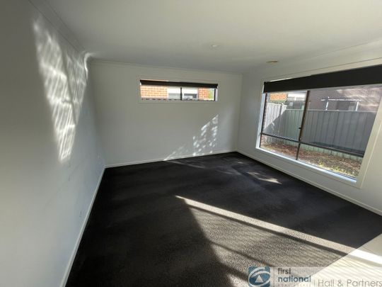 Cosy Family Home! - Photo 1