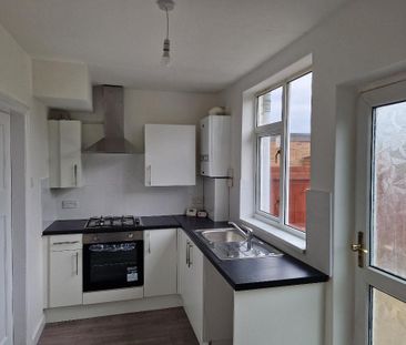 2 Bedroom Terraced House To Rent - Photo 5