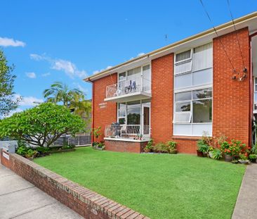 Renovated One Bedroom Apartment Close to Manly Beach - Photo 3