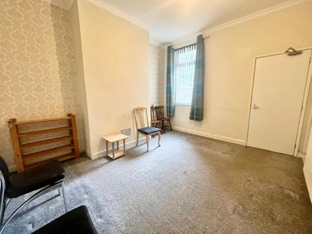 4 bedroom terraced house to rent - Photo 3
