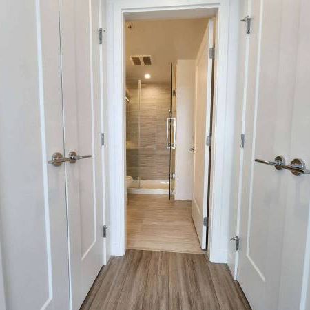 Brentwood skytrain 2bedroom 2bathroom 4 year new - Photo 4