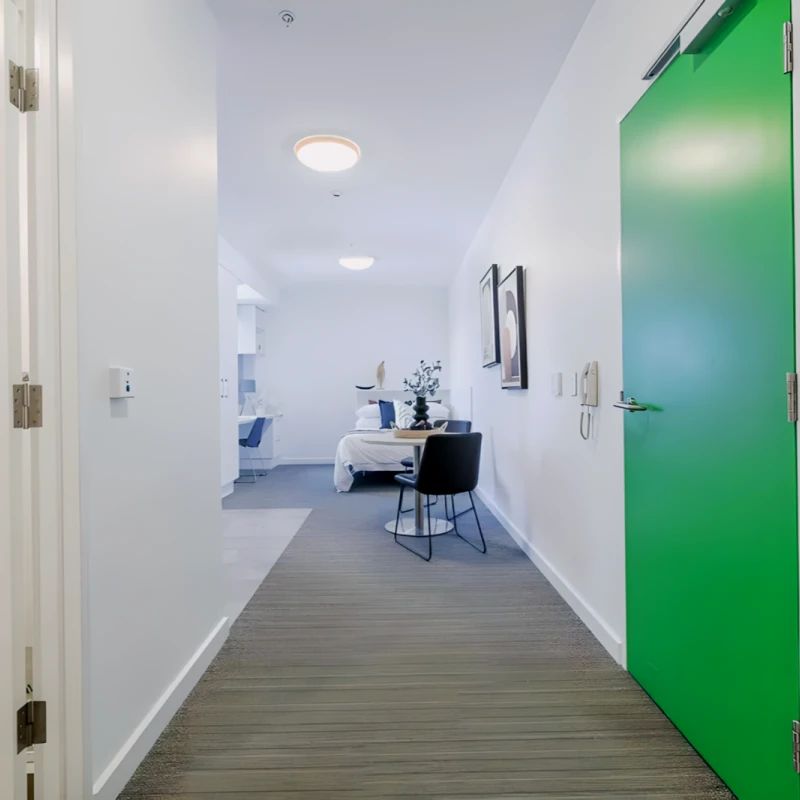 Premier Large Studio with Double Bed(High floor Level 16-20) - Photo 1