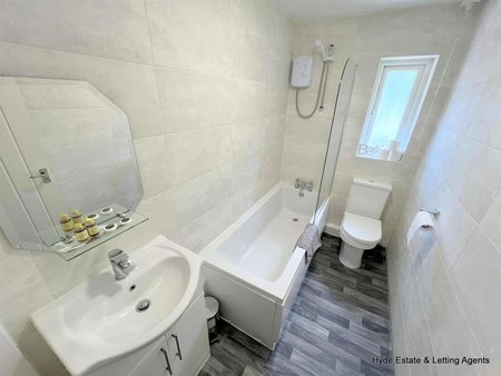 Crescent Grove, Prestwich, Manchester M25 9WR, M25 9WR - Photo 5