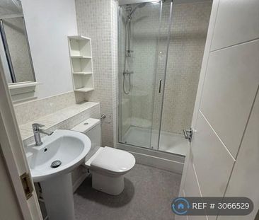 2 bedroom flat to rent - Photo 6