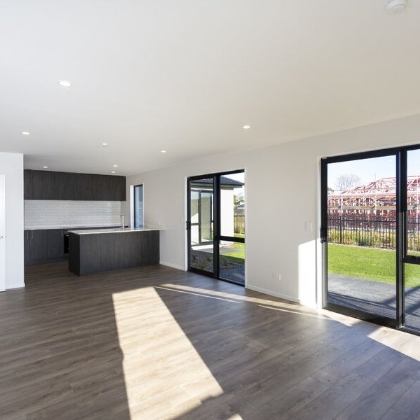 Brand New Family Home! - Photo 1