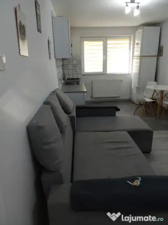 Inchiriez apartament 2 camere - Photo 4