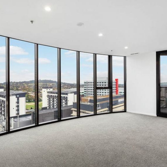 Modern and spacious 3-bedroom apartment at Grand Central Towers - Photo 1