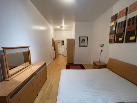 3 bedroom flat to rent - Photo 3