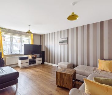 4 bedroom detached house to rent - Photo 1