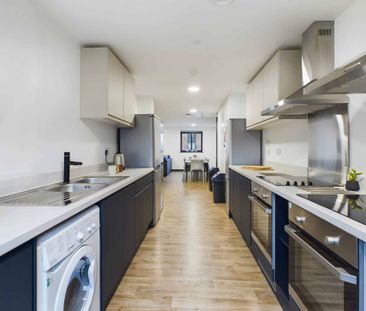 Gold Ensuite - Photo 1