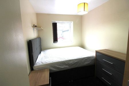 St Wilfrid Street, PRESTON, Lancashire PR1 2US - Photo 2