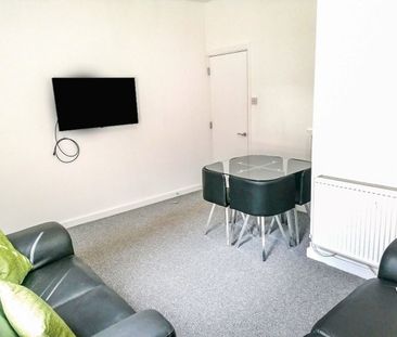 4 Bed Terraced House, Broomfield Road, CV5 - Photo 1