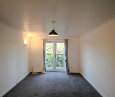 2 bedroom maisonette to rent - Photo 5