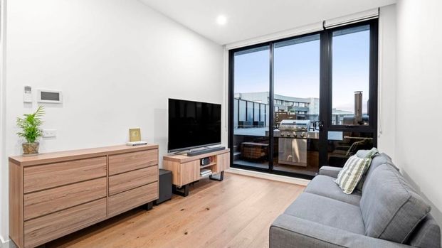 Stylish Apartment, Huge Terrace, Amazing City Views - Photo 1