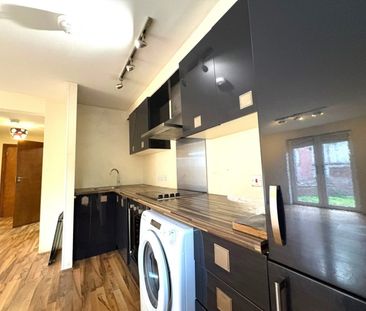 1 bed Apartment - To Let - Photo 3