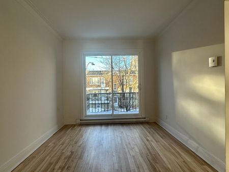 5806 8e Avenue - Photo 2