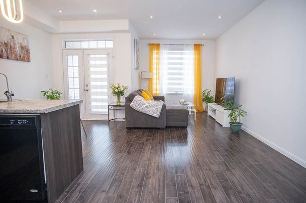 For Lease - 21 Diana Avenue Unit# 24, Brantford, Ontario - Photo 1