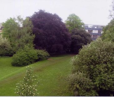 Berkeley Square, Bristol - Photo 3