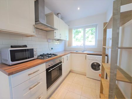 St. Margarets Avenue, Burnage, Manchester, M19 - Photo 4