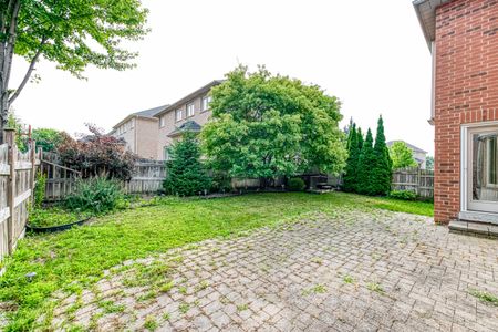 For Lease - 3 Edenbrook Crescent, Richmond Hill, Ontario - Photo 3