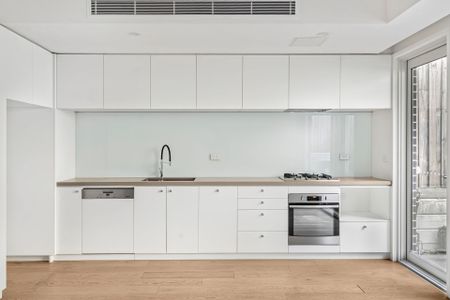 Modern Two Bedroom Townhouse - Photo 3