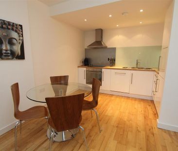 2 bedroom flat to rent - Photo 6