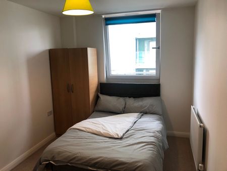 2 Bed Flat, Mill Mead Rd, N17 - Photo 2