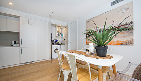 Fully Furnished High-end Living on Lonsdale! - Photo 2