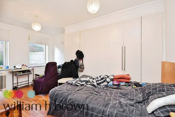 Darnay Rise, CHELMSFORD - Photo 1