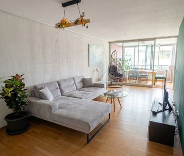 Traumhafte, moderne 3.5-Zimmer-Wohnung mit beheiztem Wintergarten & Balkon in bester Lage - Photo 1