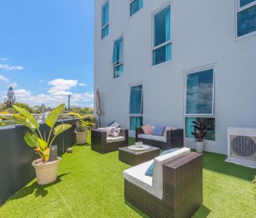 Super Spacious in Waves - Suttons Beach Location! - Photo 3