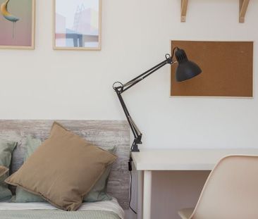 Calçada do Marquês de Abrantes, Lisbon, Lisbon 1200-163 - Photo 1