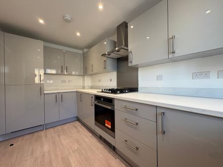 2 bedroom terraced house to rent - Photo 3